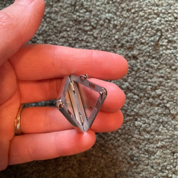 Origami Owl triangle locket - Picture 4 of 5